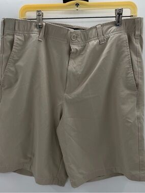 Architect Golf Shorts – Size 34 🏌️